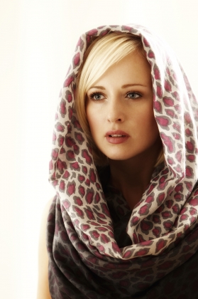 Pashmina shooting 3 279x420 - Fashion/Beauty